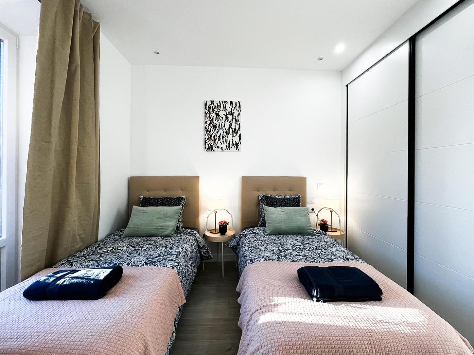 Madrid Private Rooms - Ferrer Exterior photo