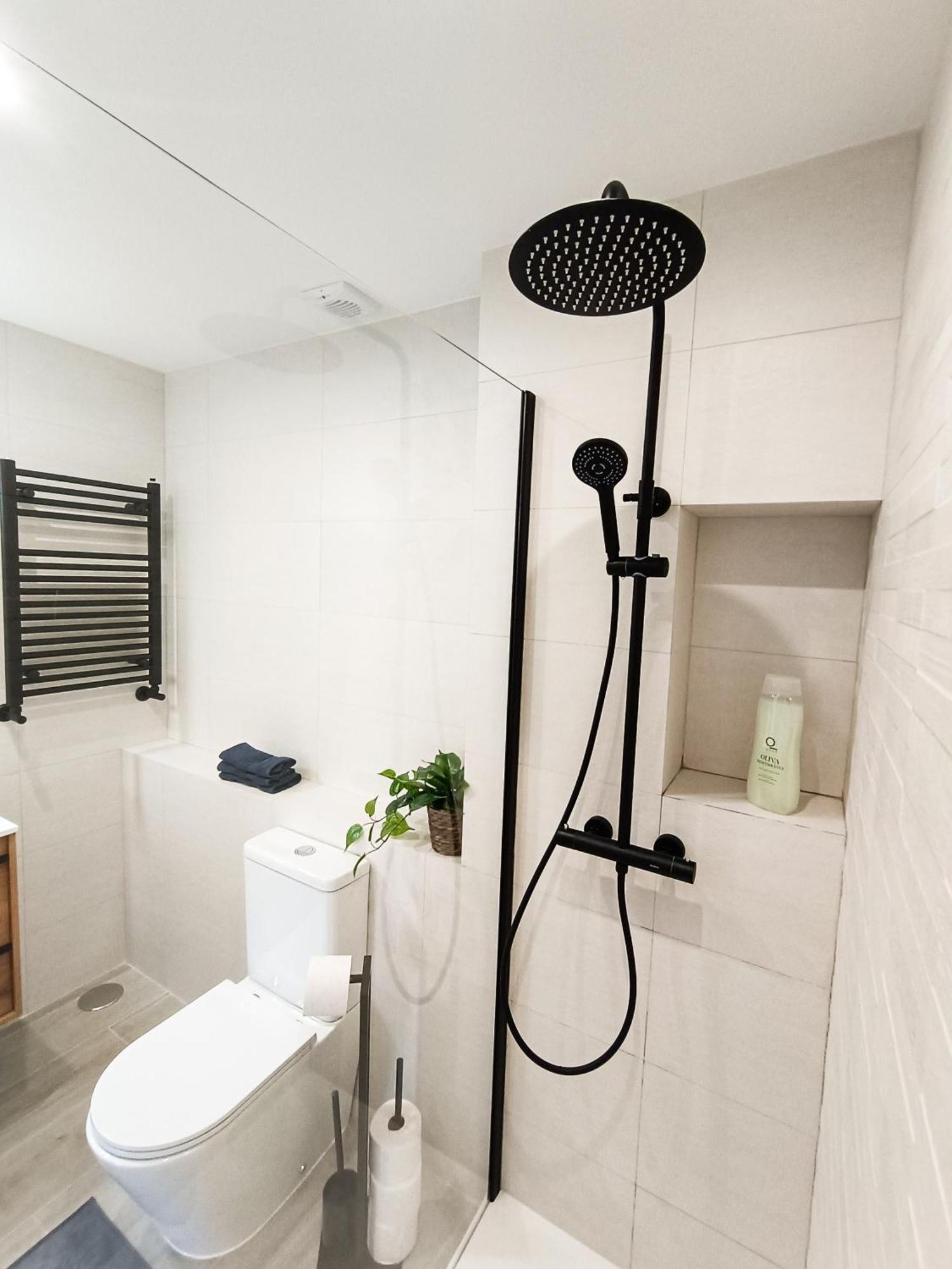 Madrid Private Rooms - Ferrer Exterior photo